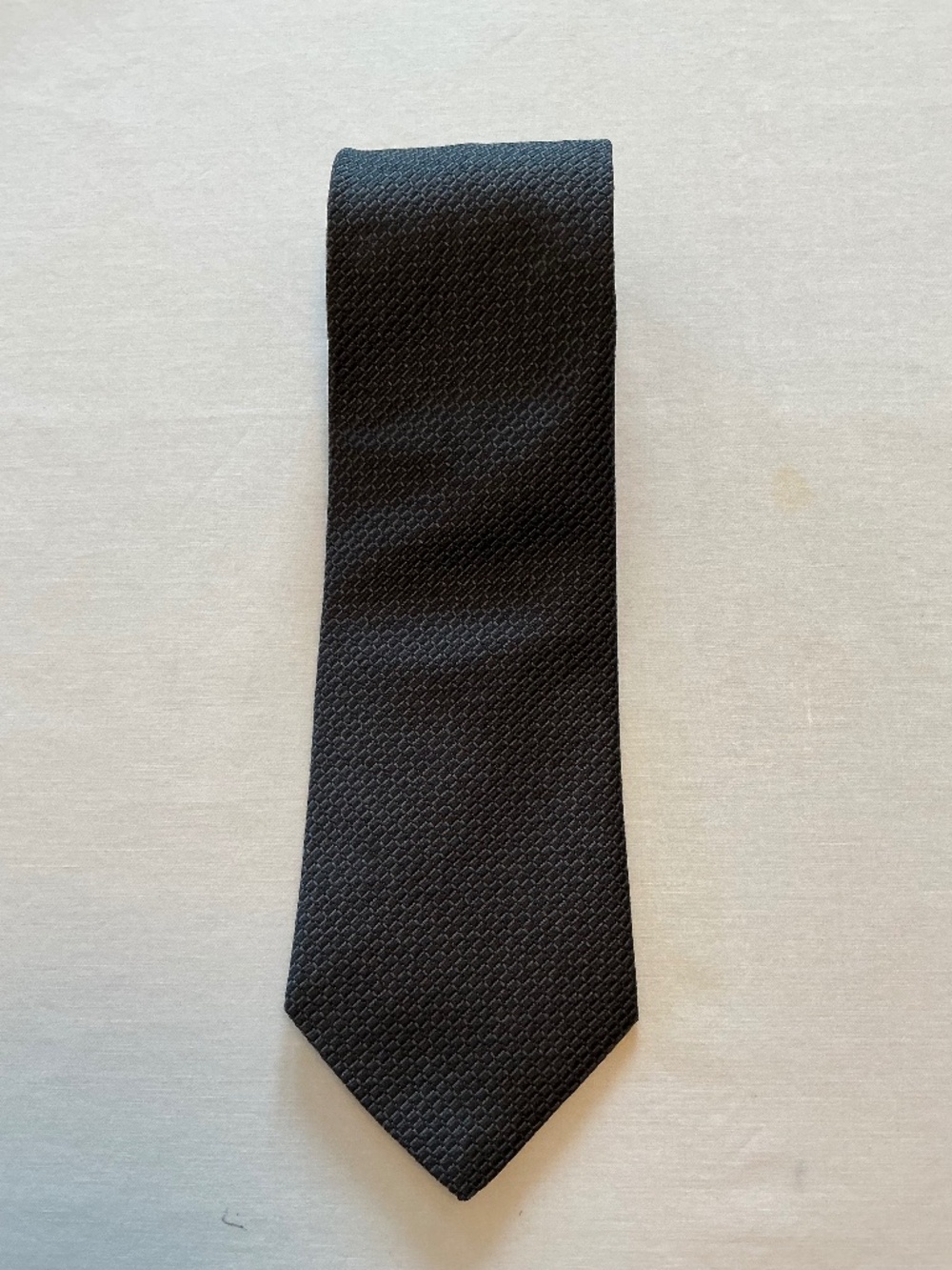 Tommy Hilfiger Men's 100% Silk Micro-Pattern Geometric Necktie